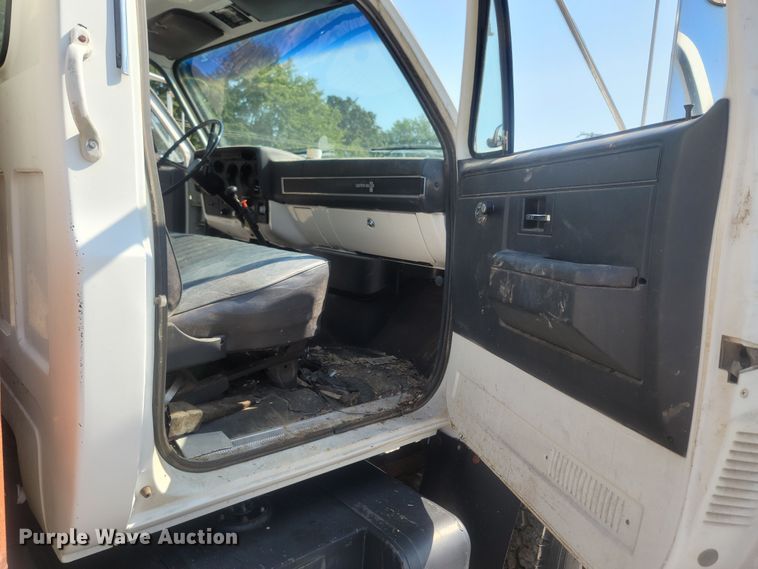 image for item LM9758 1987 Chevrolet 70  tank truck