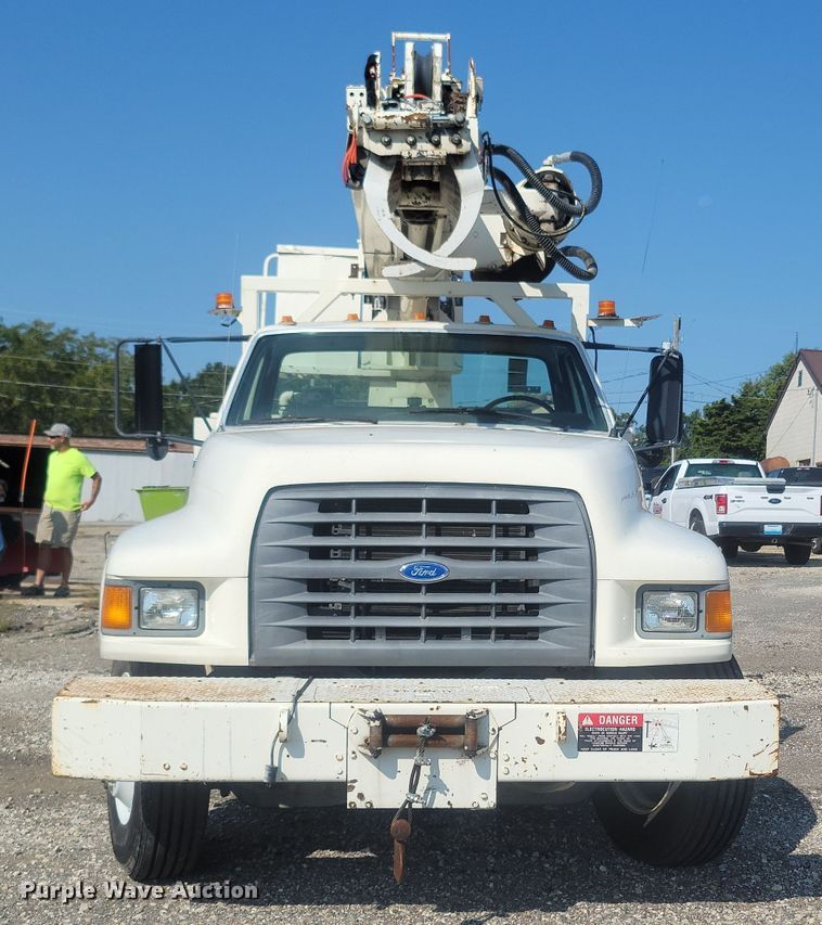 image for item LM9759 1997 Ford F800  digger derrick truck