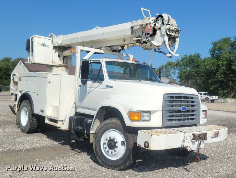 image for item LM9759 1997 Ford F800  digger derrick truck