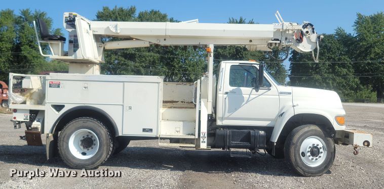 image for item LM9759 1997 Ford F800  digger derrick truck