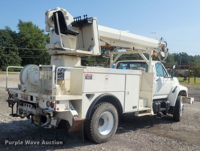 image for item LM9759 1997 Ford F800  digger derrick truck