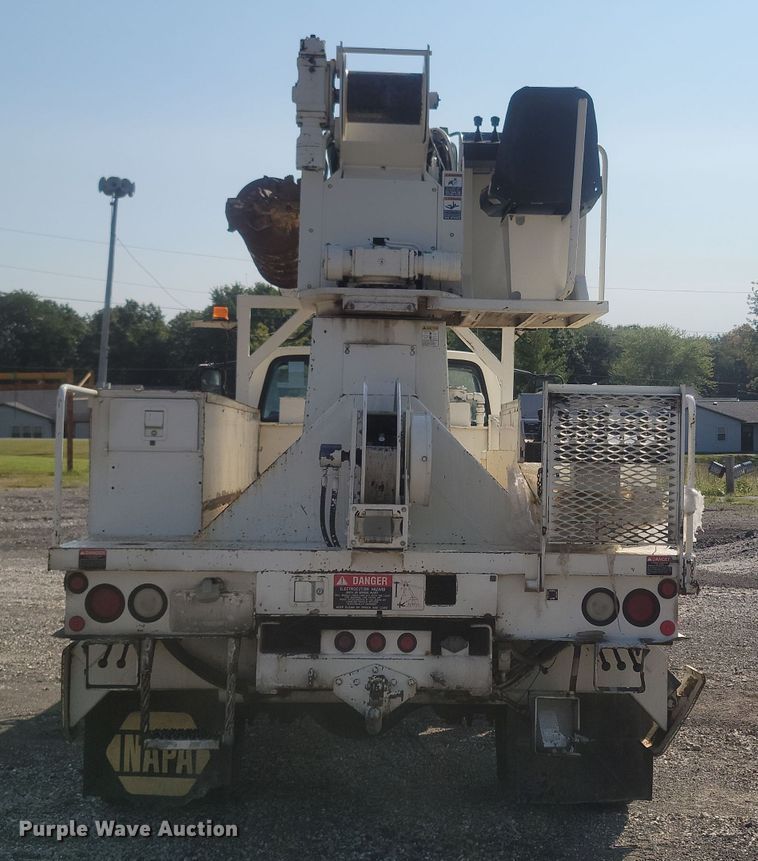 image for item LM9759 1997 Ford F800  digger derrick truck