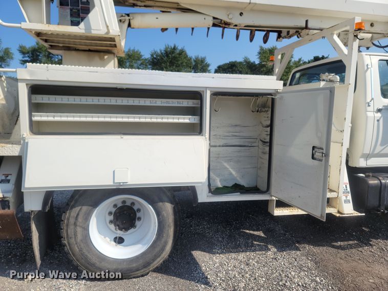 image for item LM9759 1997 Ford F800  digger derrick truck