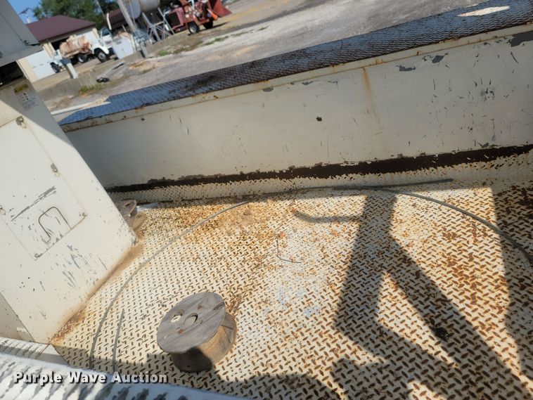 image for item LM9759 1997 Ford F800  digger derrick truck