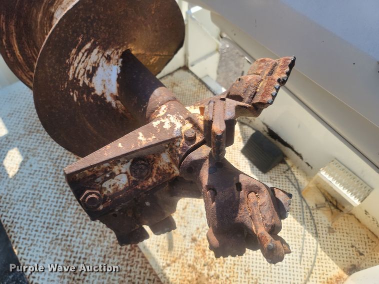 image for item LM9759 1997 Ford F800  digger derrick truck