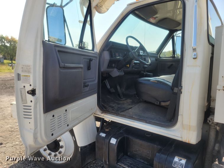 image for item LM9759 1997 Ford F800  digger derrick truck