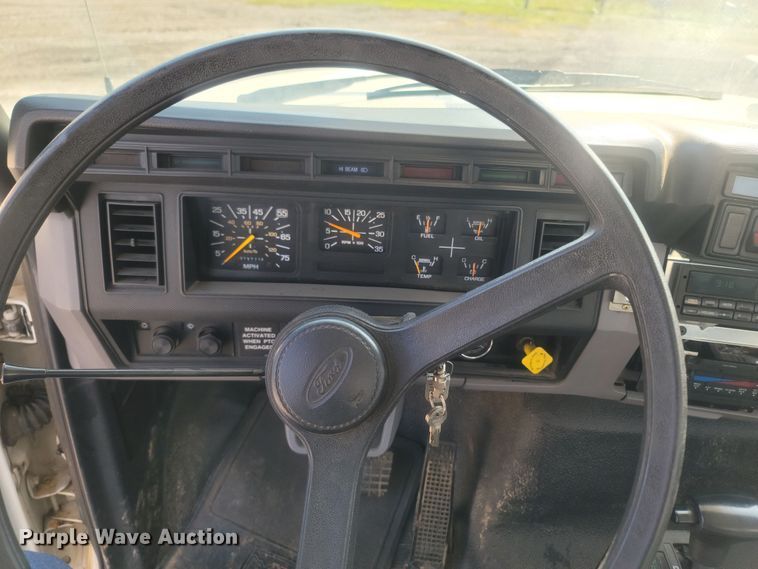 image for item LM9759 1997 Ford F800  digger derrick truck