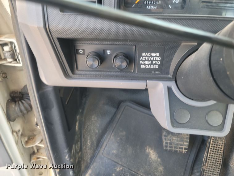 image for item LM9759 1997 Ford F800  digger derrick truck