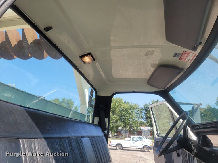 image for item LM9759 1997 Ford F800  digger derrick truck