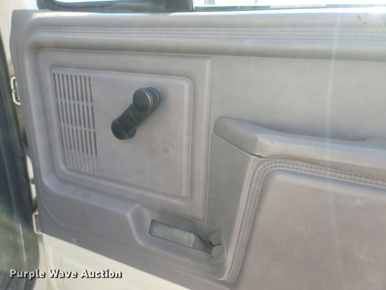 image for item LM9759 1997 Ford F800  digger derrick truck