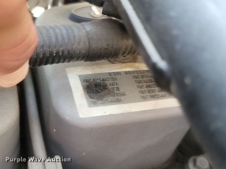 image for item LM9759 1997 Ford F800  digger derrick truck