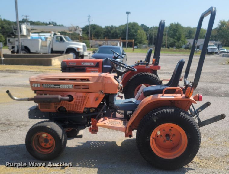 image for item LM9760 Kubota B6200  MFWD tractor