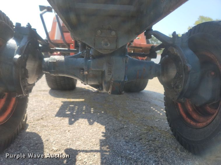 image for item LM9760 Kubota B6200  MFWD tractor