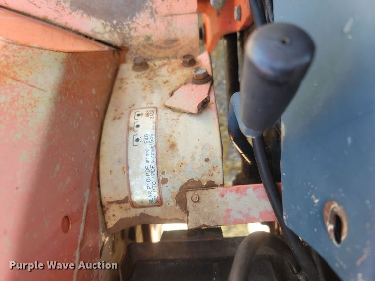 image for item LM9760 Kubota B6200  MFWD tractor