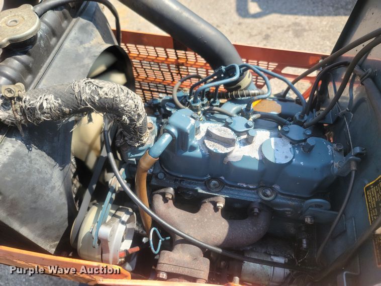 image for item LM9760 Kubota B6200  MFWD tractor