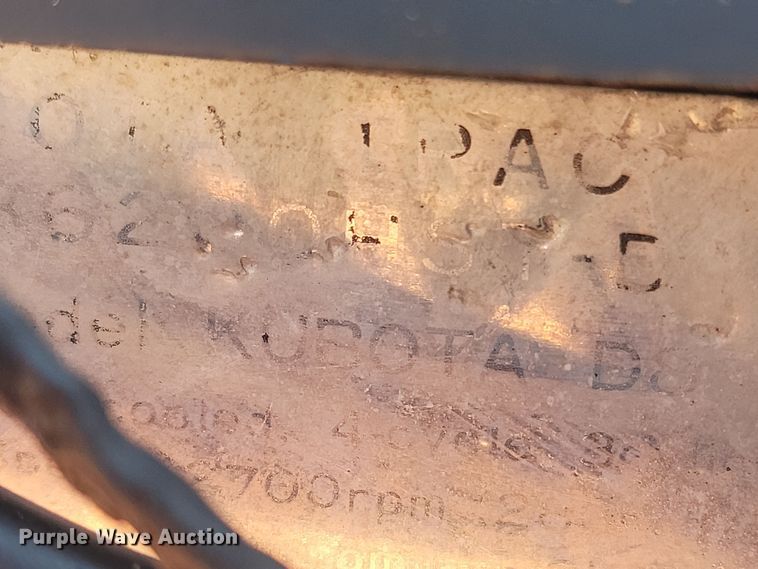 image for item LM9760 Kubota B6200  MFWD tractor