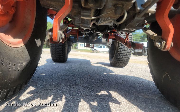 image for item LM9761 Kubota B1700  MFWD tractor