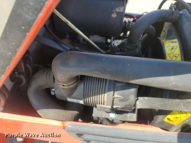 image for item LM9761 Kubota B1700  MFWD tractor