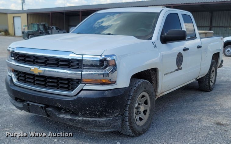 image for item LN9542 2016 Chevrolet Silverado 1500  Double Cab pickup truck