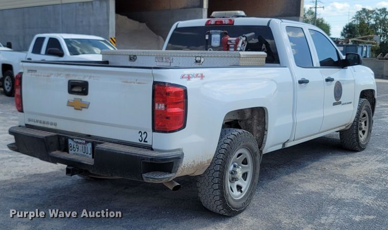 image for item LN9542 2016 Chevrolet Silverado 1500  Double Cab pickup truck