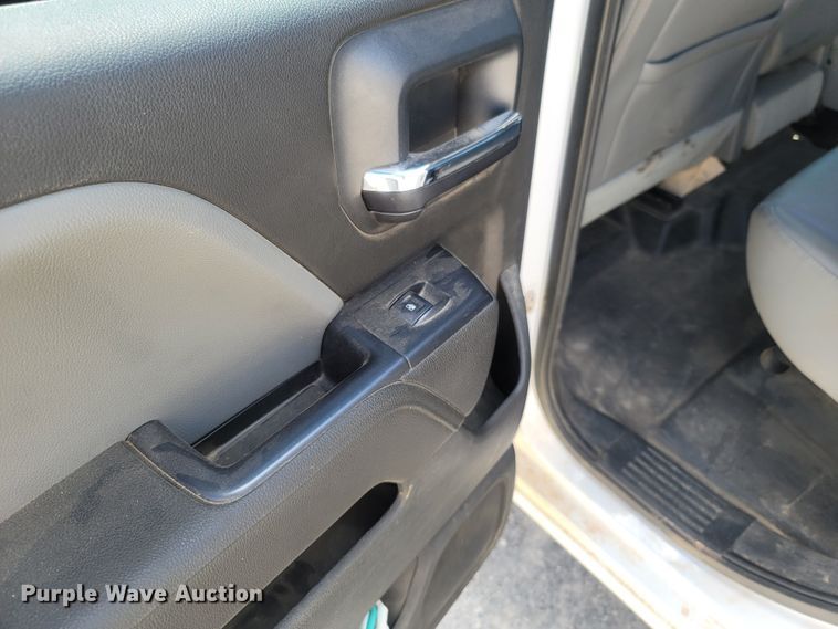 image for item LN9542 2016 Chevrolet Silverado 1500  Double Cab pickup truck