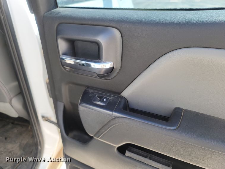 image for item LN9542 2016 Chevrolet Silverado 1500  Double Cab pickup truck