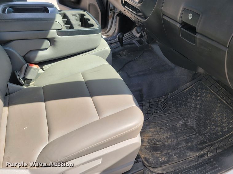 image for item LN9542 2016 Chevrolet Silverado 1500  Double Cab pickup truck