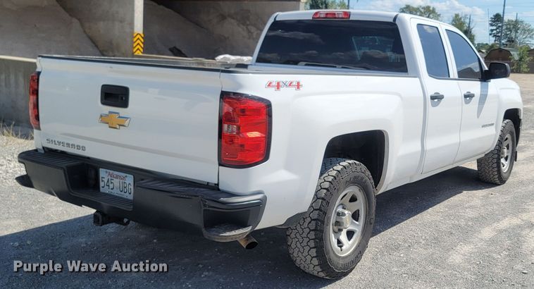 image for item LN9543 2015 Chevrolet Silverado 1500  Double Cab pickup truck