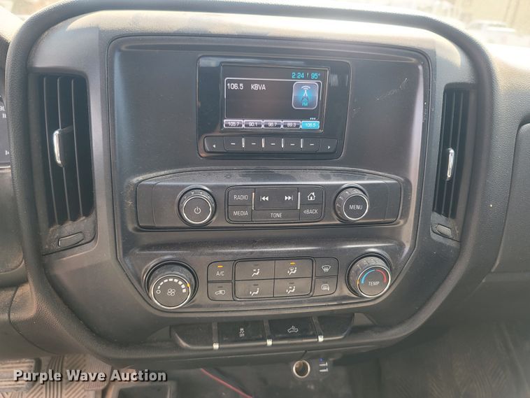 image for item LN9543 2015 Chevrolet Silverado 1500  Double Cab pickup truck