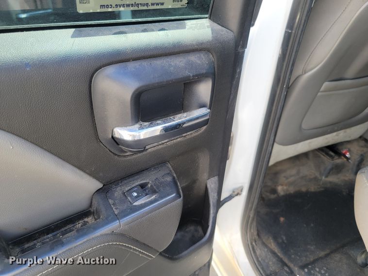 image for item LN9543 2015 Chevrolet Silverado 1500  Double Cab pickup truck