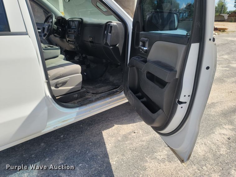 image for item LN9543 2015 Chevrolet Silverado 1500  Double Cab pickup truck