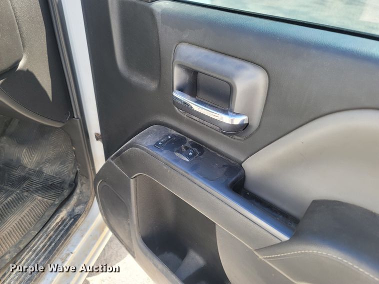 image for item LN9543 2015 Chevrolet Silverado 1500  Double Cab pickup truck