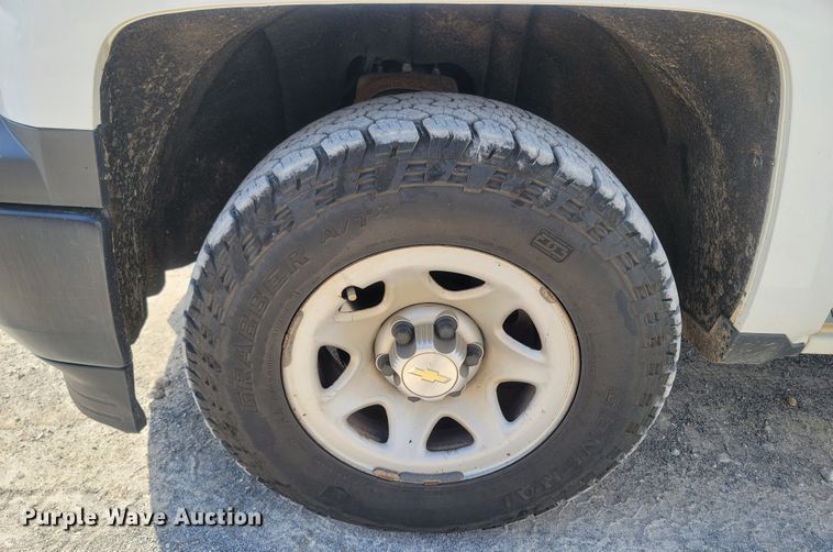 image for item LN9543 2015 Chevrolet Silverado 1500  Double Cab pickup truck