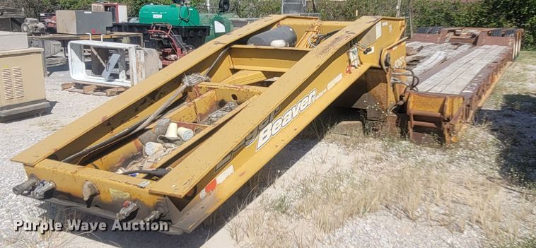 image for item LN9586 2002 Eager Beaver 50GSL  lowboy equipment trailer