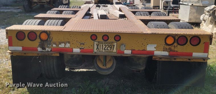 image for item LN9586 2002 Eager Beaver 50GSL  lowboy equipment trailer