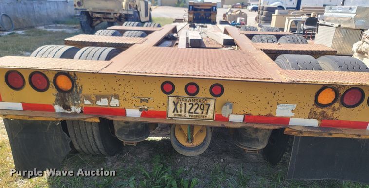 image for item LN9586 2002 Eager Beaver 50GSL  lowboy equipment trailer