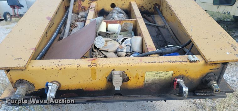 image for item LN9586 2002 Eager Beaver 50GSL  lowboy equipment trailer