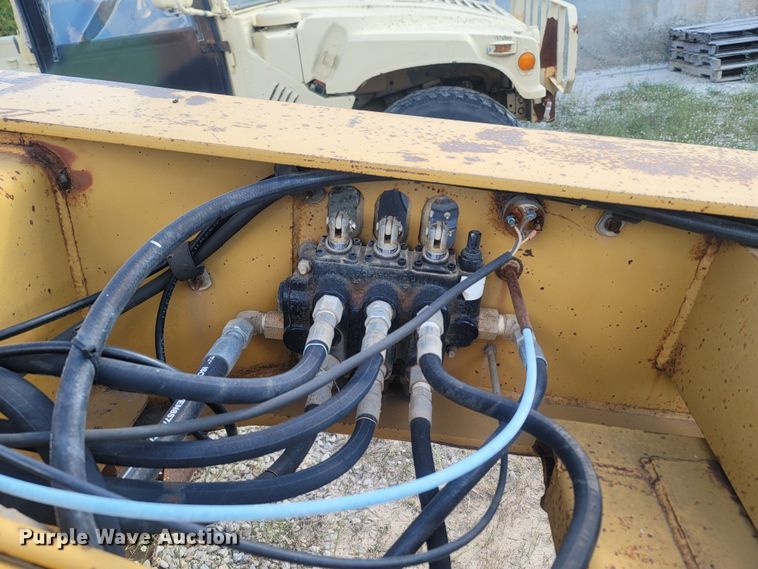 image for item LN9586 2002 Eager Beaver 50GSL  lowboy equipment trailer