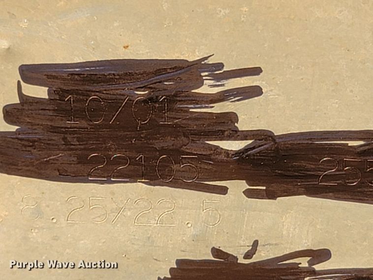 image for item LN9586 2002 Eager Beaver 50GSL  lowboy equipment trailer