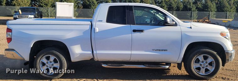 image for item LO9098 2014 Toyota Tundra  Double Cab pickup truck