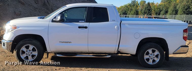 image for item LO9098 2014 Toyota Tundra  Double Cab pickup truck