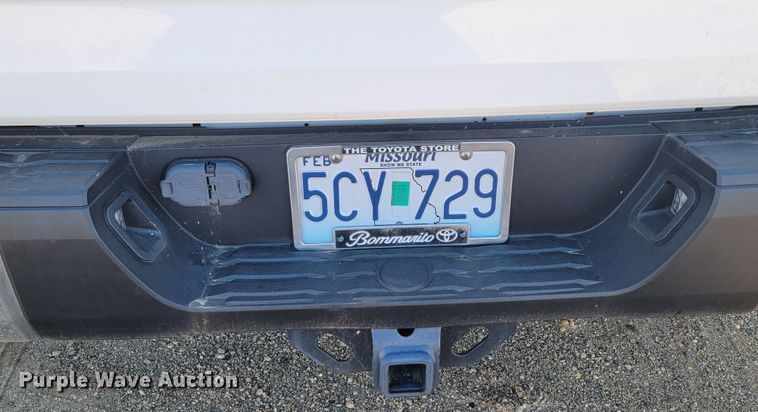 image for item LO9098 2014 Toyota Tundra  Double Cab pickup truck