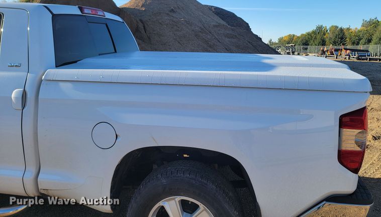 image for item LO9098 2014 Toyota Tundra  Double Cab pickup truck