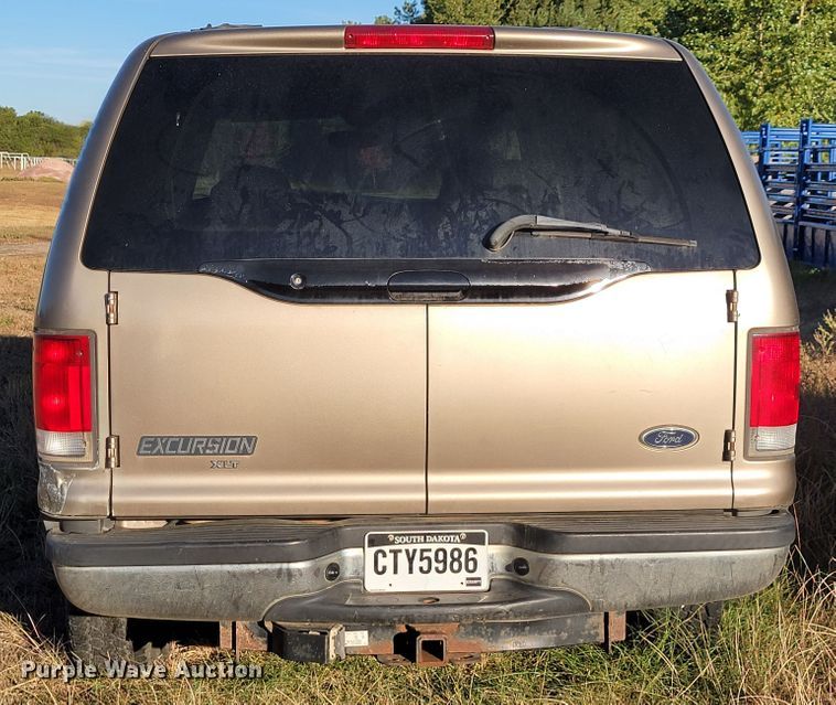image for item LO9101 2000 Ford Excursion  SUV