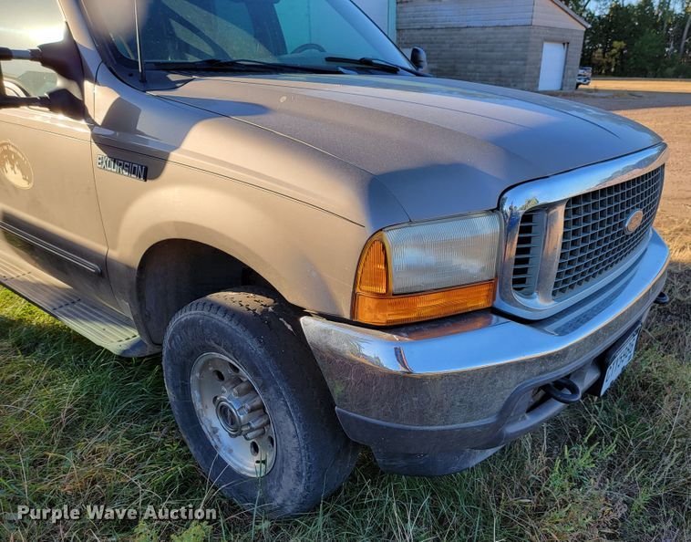 image for item LO9101 2000 Ford Excursion  SUV