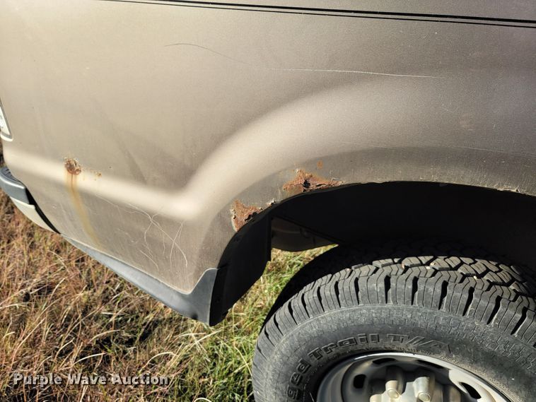 image for item LO9101 2000 Ford Excursion  SUV