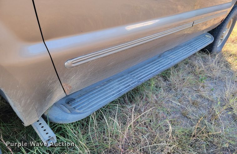 image for item LO9101 2000 Ford Excursion  SUV