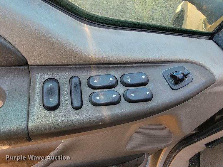 image for item LO9101 2000 Ford Excursion  SUV