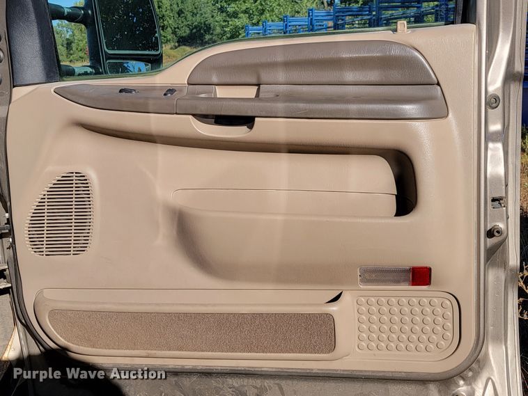 image for item LO9101 2000 Ford Excursion  SUV