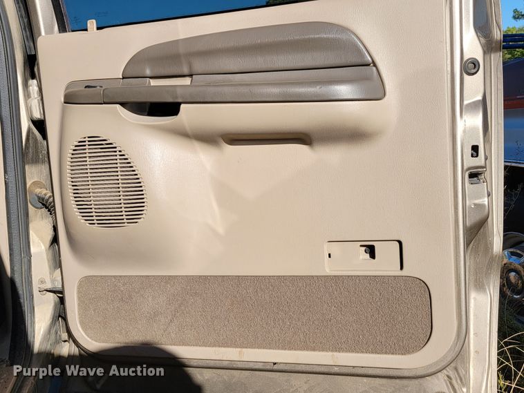 image for item LO9101 2000 Ford Excursion  SUV